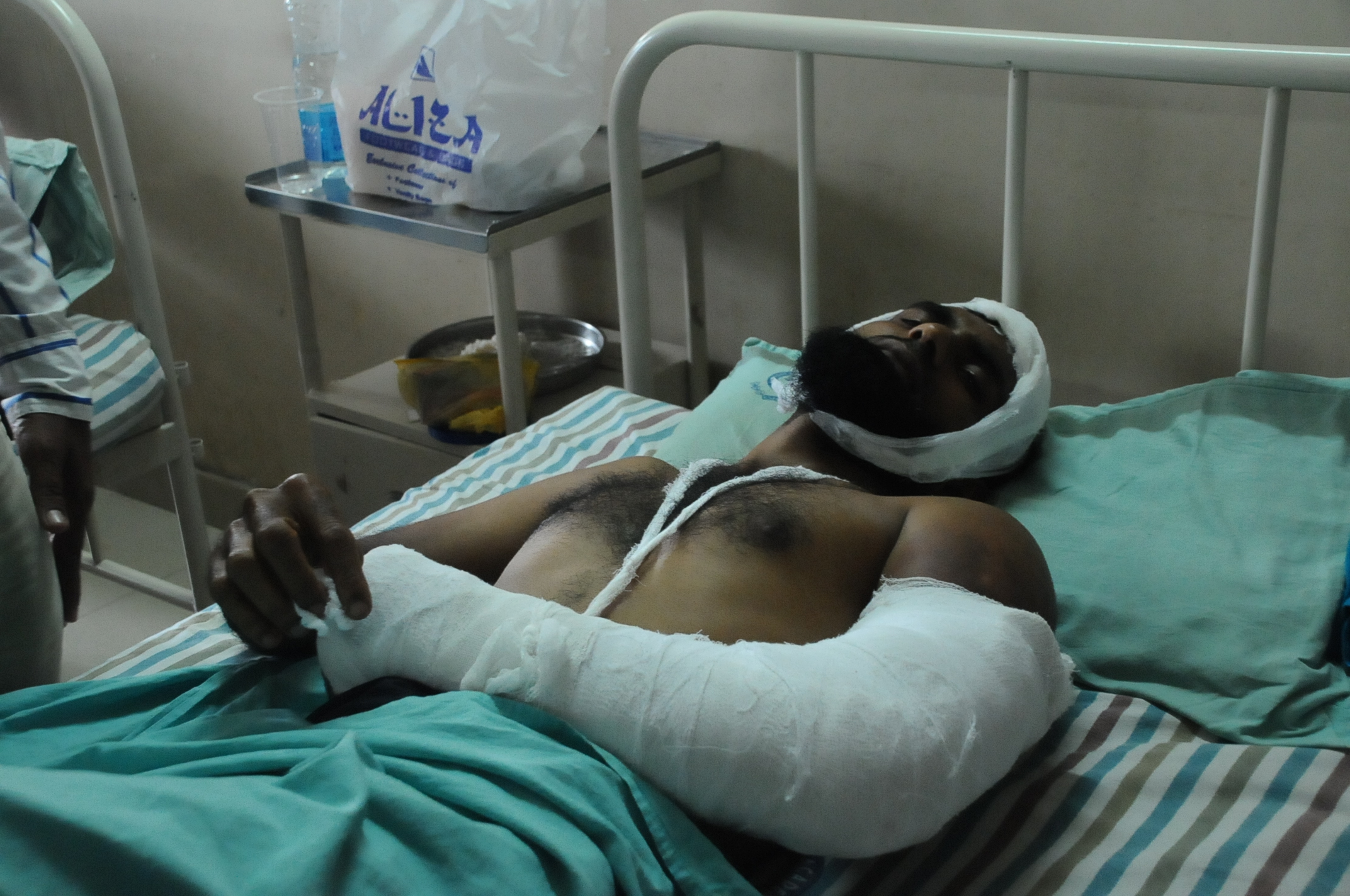 ಪಜೀರು: ಜಾನುವಾರು ಕಡಿಯುತ್ತಿದ್ದ ಮನೆಗೆ ಗುಂಪಿನಿಂದ ದಾಳಿ